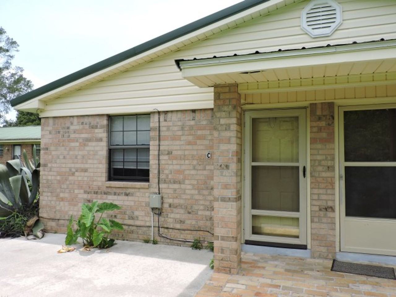 9610 Bowman Ave #C - Photo 3 of 8