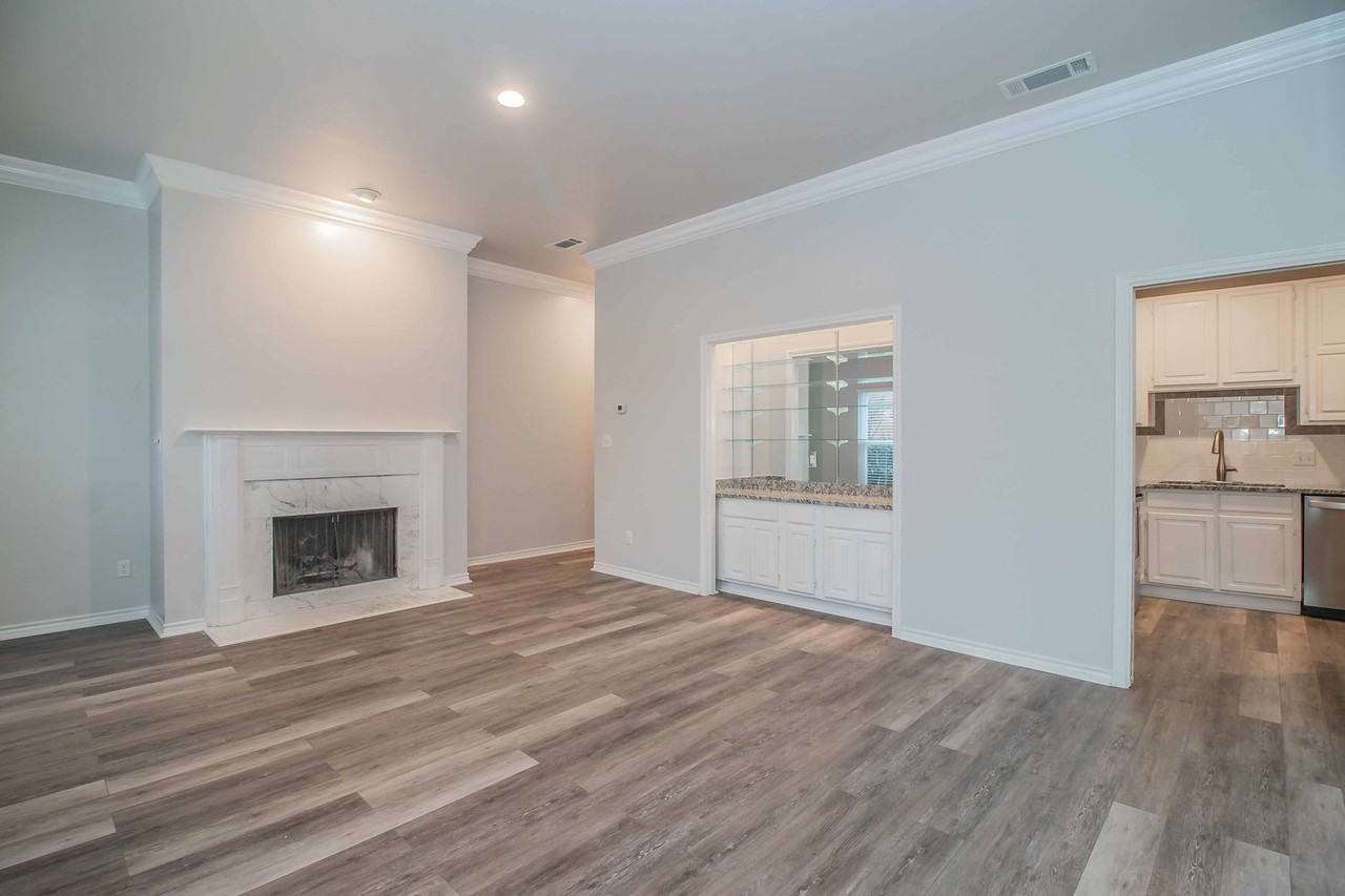 5015 Birchman Ave - Photo 2 of 16