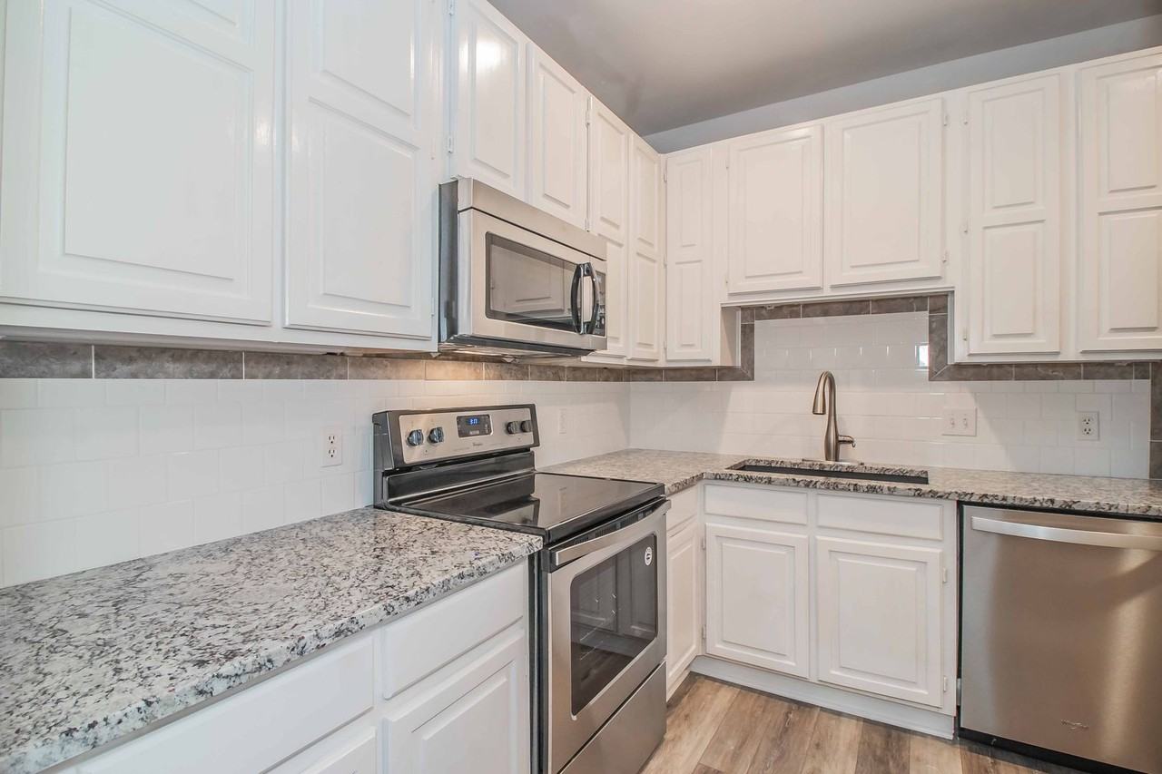 5015 Birchman Ave - Photo 4 of 16