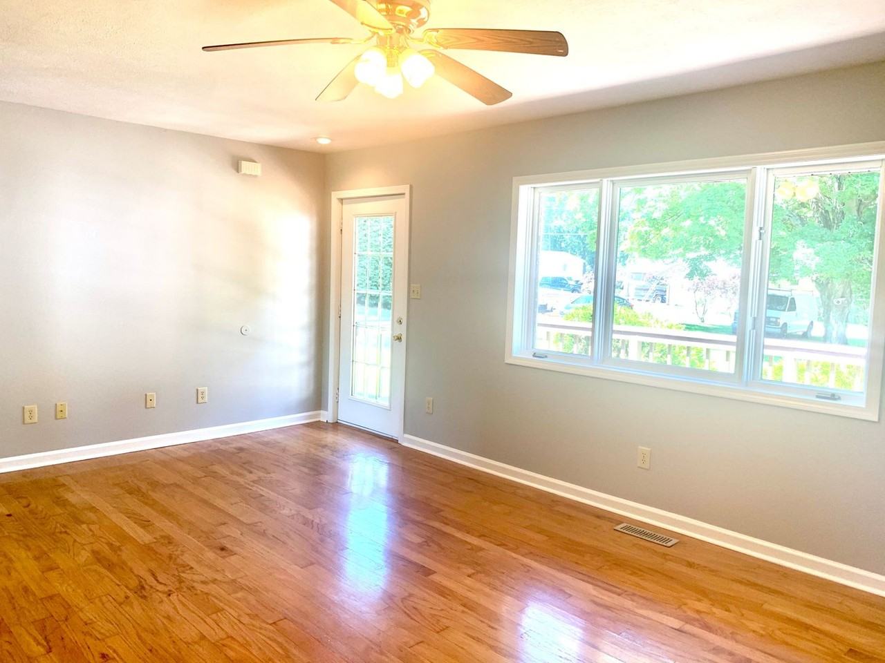 1520 E Matlock Rd - Photo 3 of 23