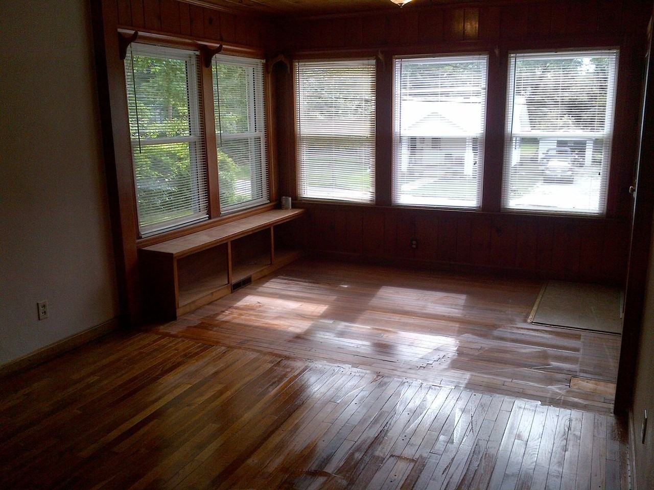 1412 N Kinser Pike - Photo 7 of 12