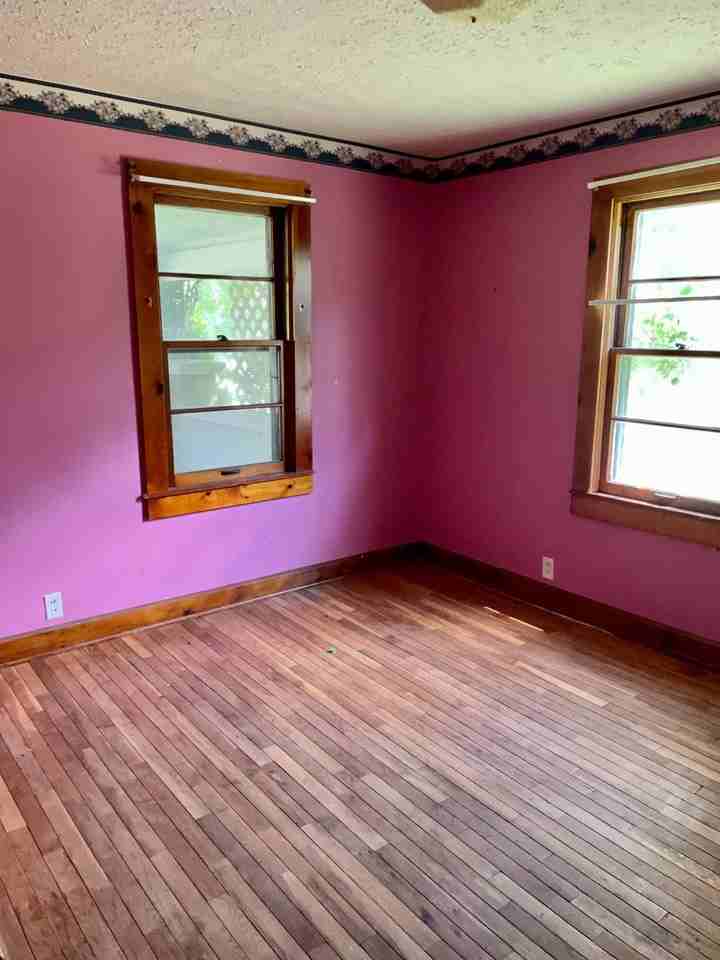 1123 N Madison St - Photo 6 of 20