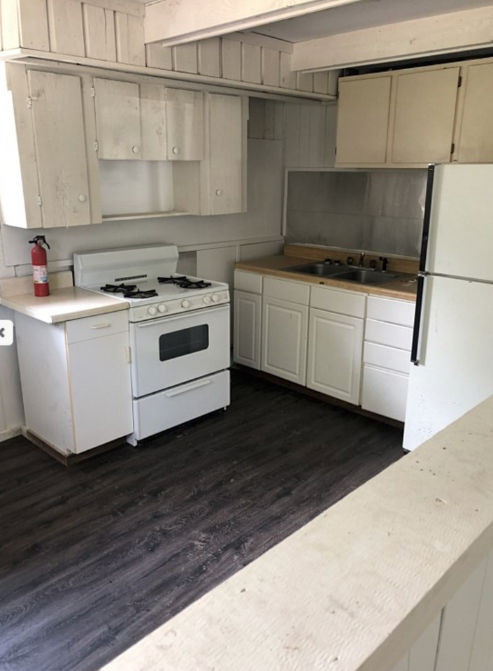 3303 N Russell Rd - Photo 2 of 13