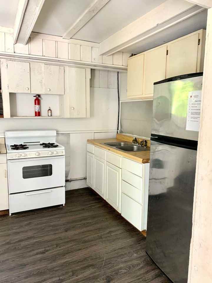 3303 N Russell Rd - Photo 3 of 13