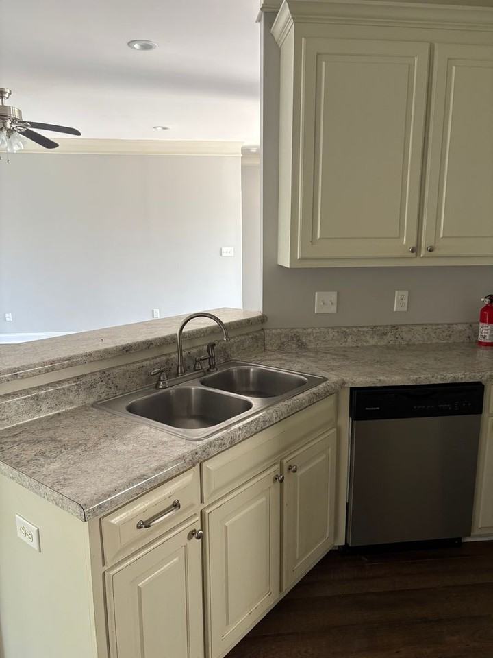 162 White Oak Dr - Photo 6 of 19