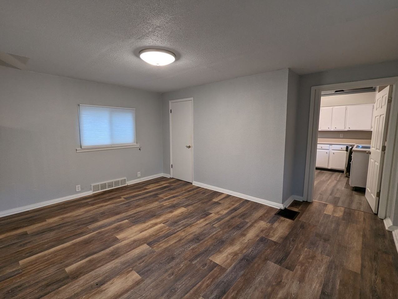 440 Edith St - Photo 3 of 14