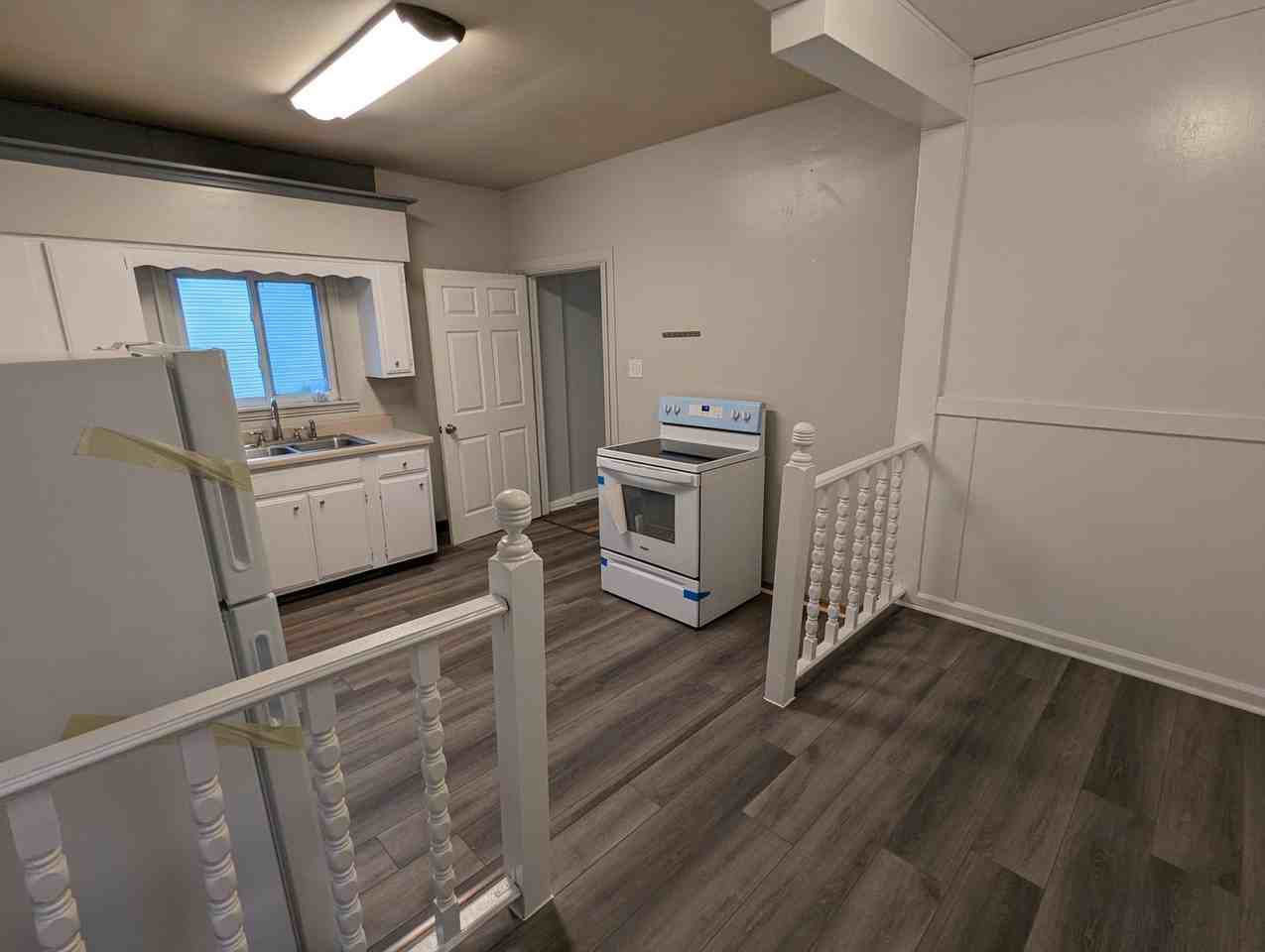 440 Edith St - Photo 5 of 14