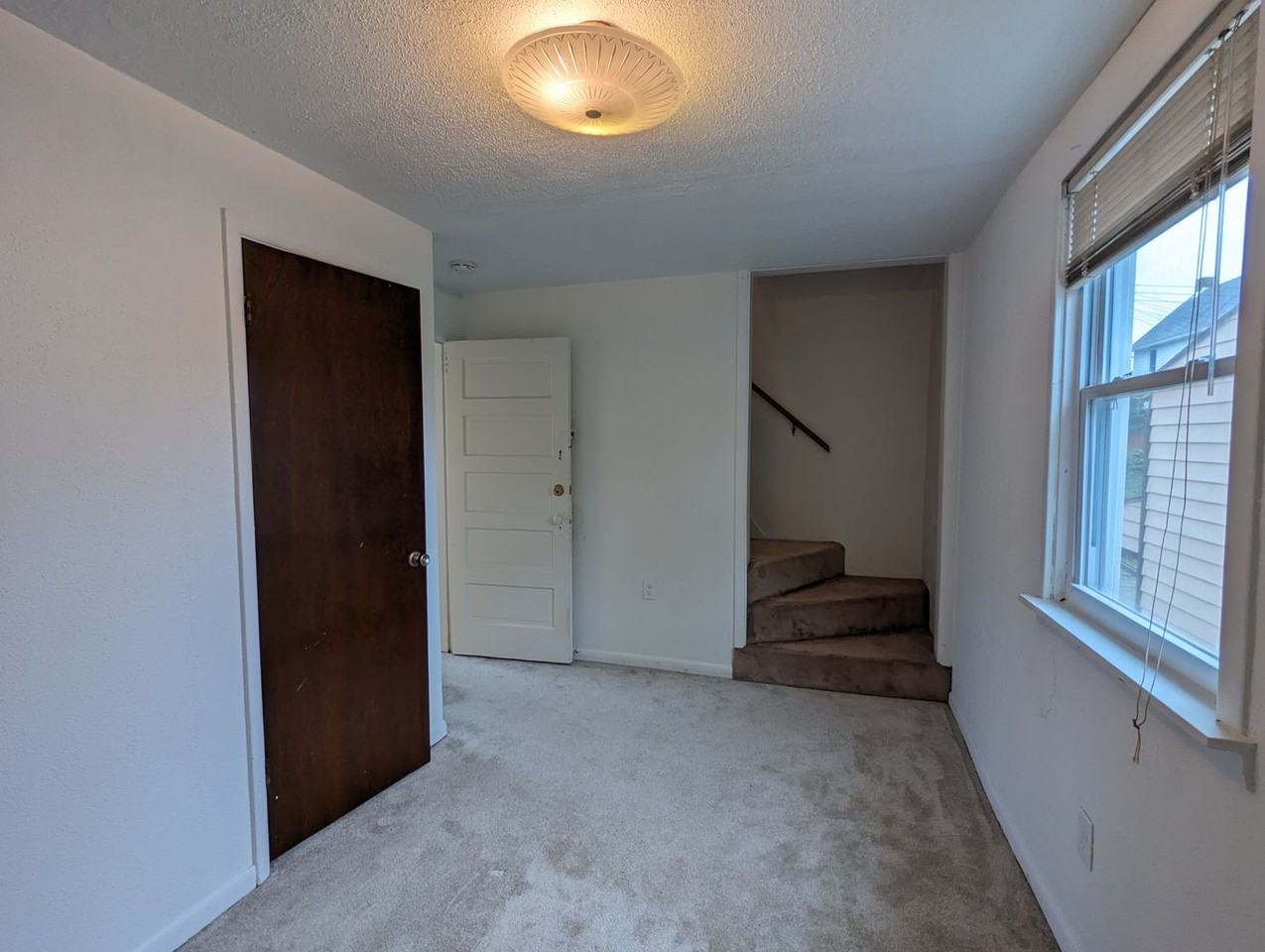 440 Edith St - Photo 7 of 14