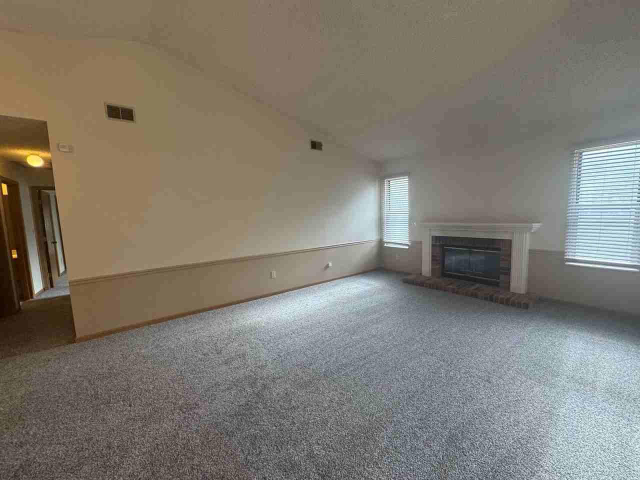 2725 Dartmouth Dr - Photo 3 of 21