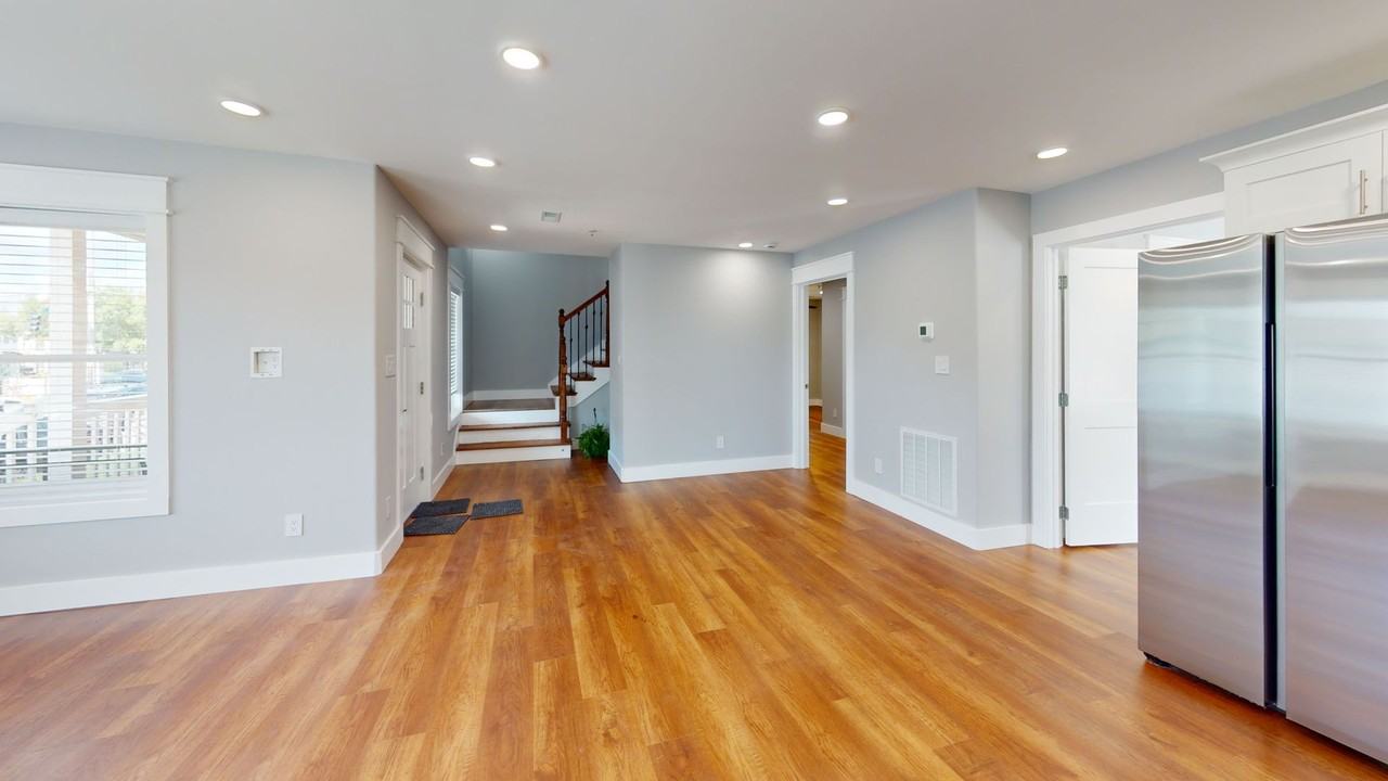 1704 Highland Ave - Photo 6 of 22