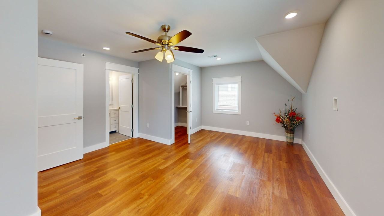 1704 Highland Ave - Photo 6 of 18
