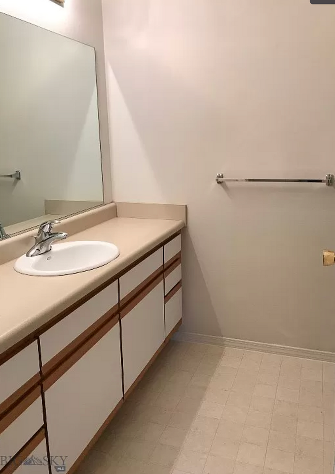 2940 W Villard St #D - Photo 2 of 18