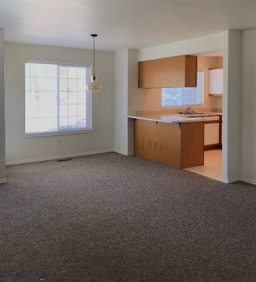 2940 W Villard St #D - Photo 6 of 18