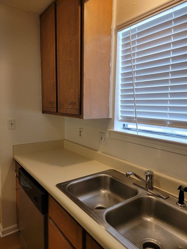 7702 Kipling St #A - Photo 3 of 10