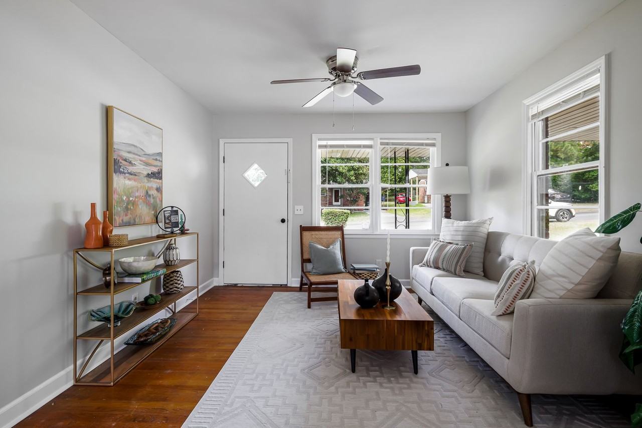 348 W Campanella Dr - Photo 3 of 24