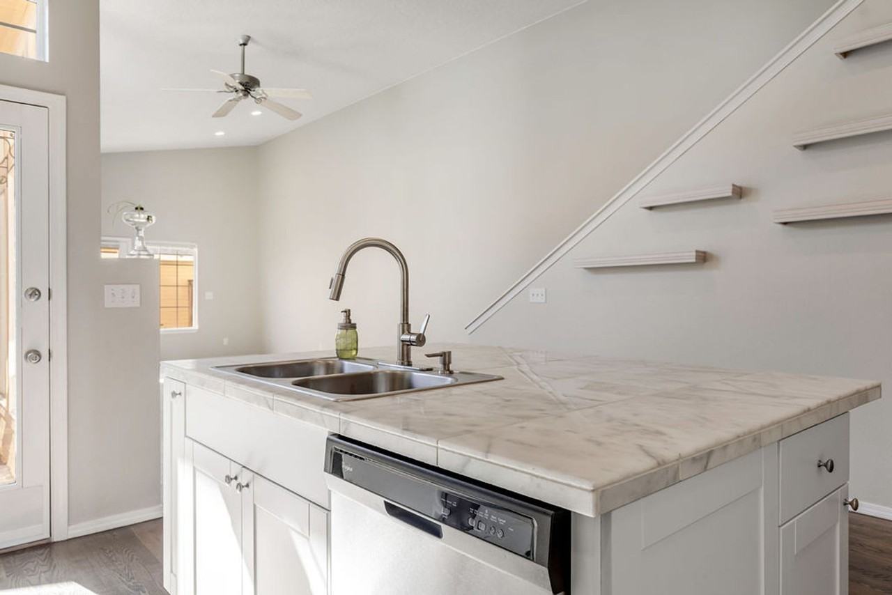 1817 S Colorado Ave - Photo 5 of 41