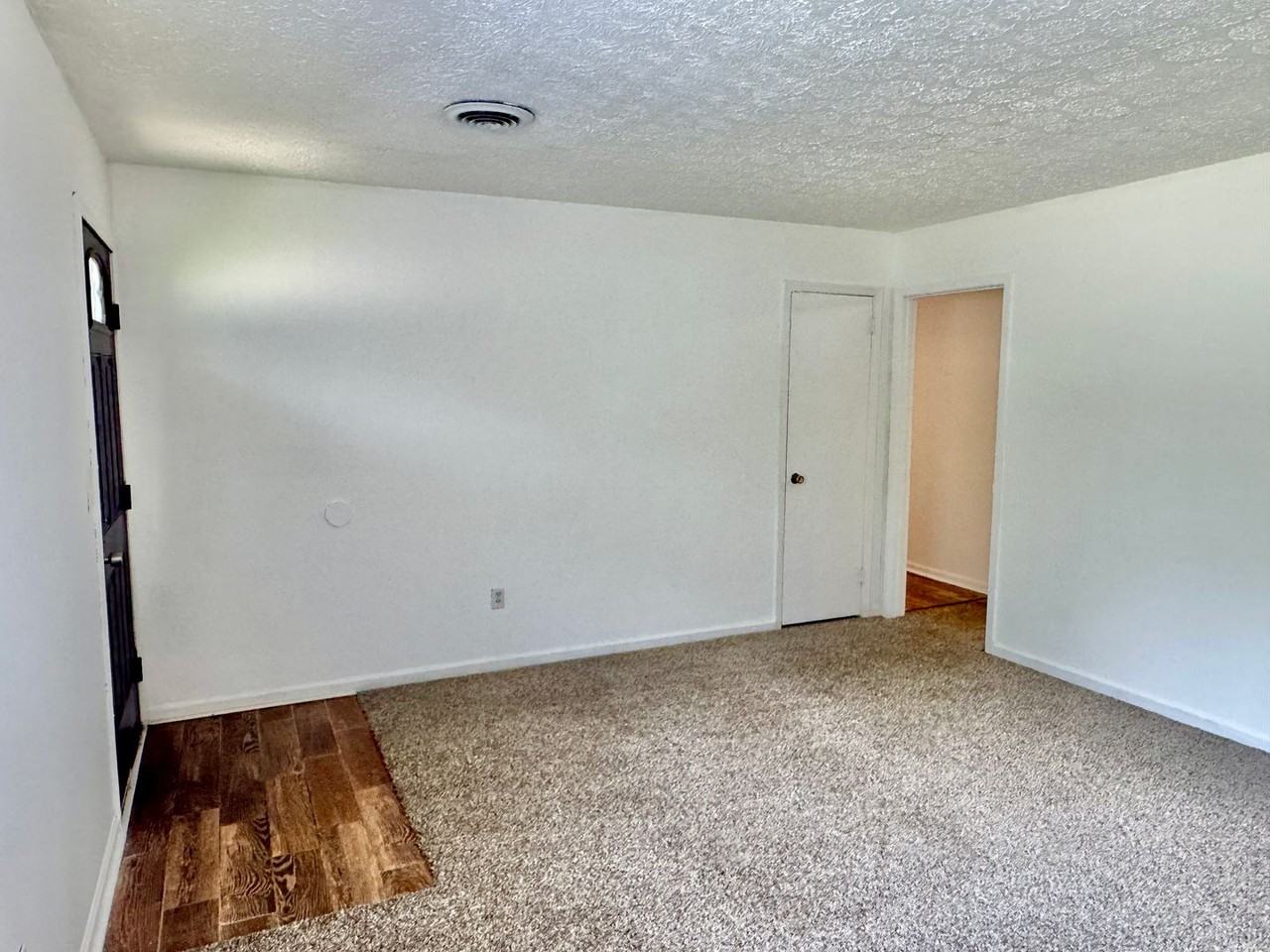 6249 Wares Ferry Road - Photo 7 of 33