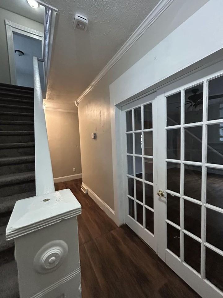 615 Saint Marys Ave - Photo 3 of 14