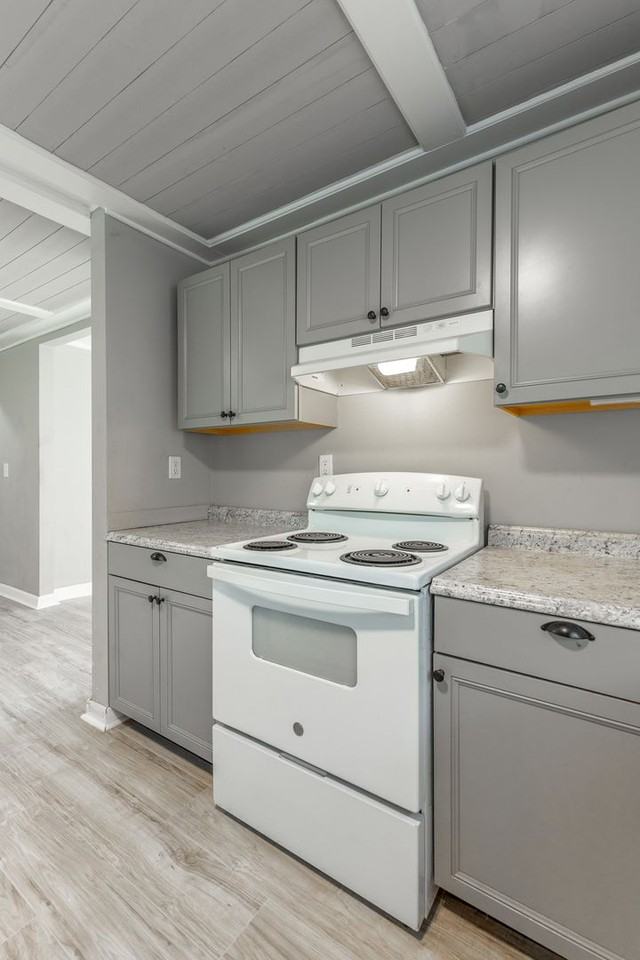 177 Vero Beach Ave - Photo 3 of 24