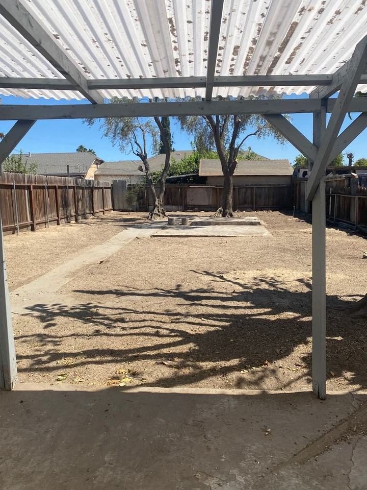 16018 Schendel Ave - Photo 3 of 15