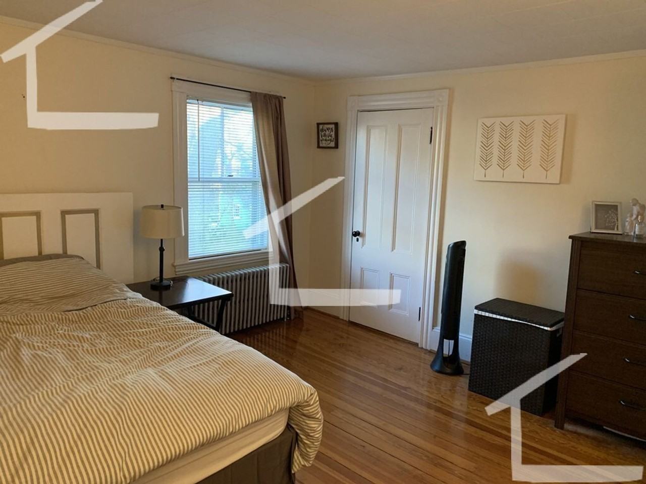 53 Jerome Ave - Photo 5 of 15