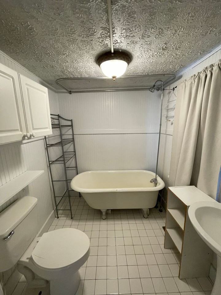 830 Boulevard - Photo 6 of 9