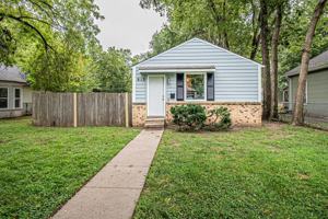 featured image of 613 W 11th St