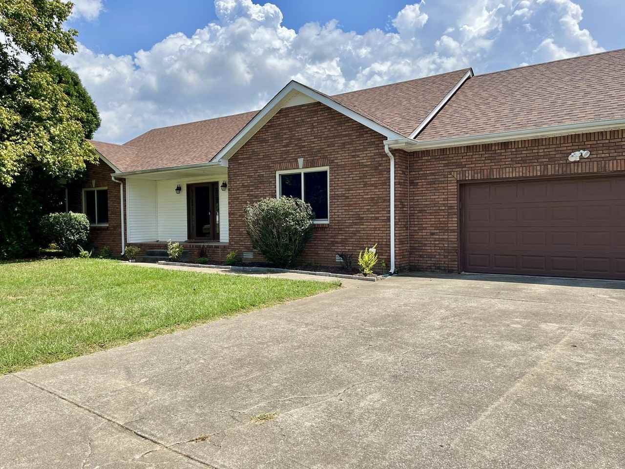 2758 Shepherds Ct - Photo 2 of 16