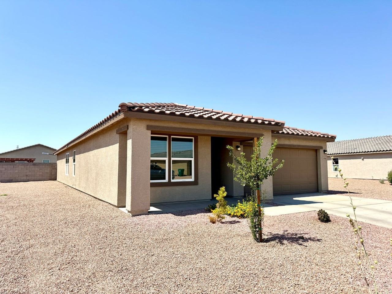 3594 E Mariscal Dr - Photo 3 of 43