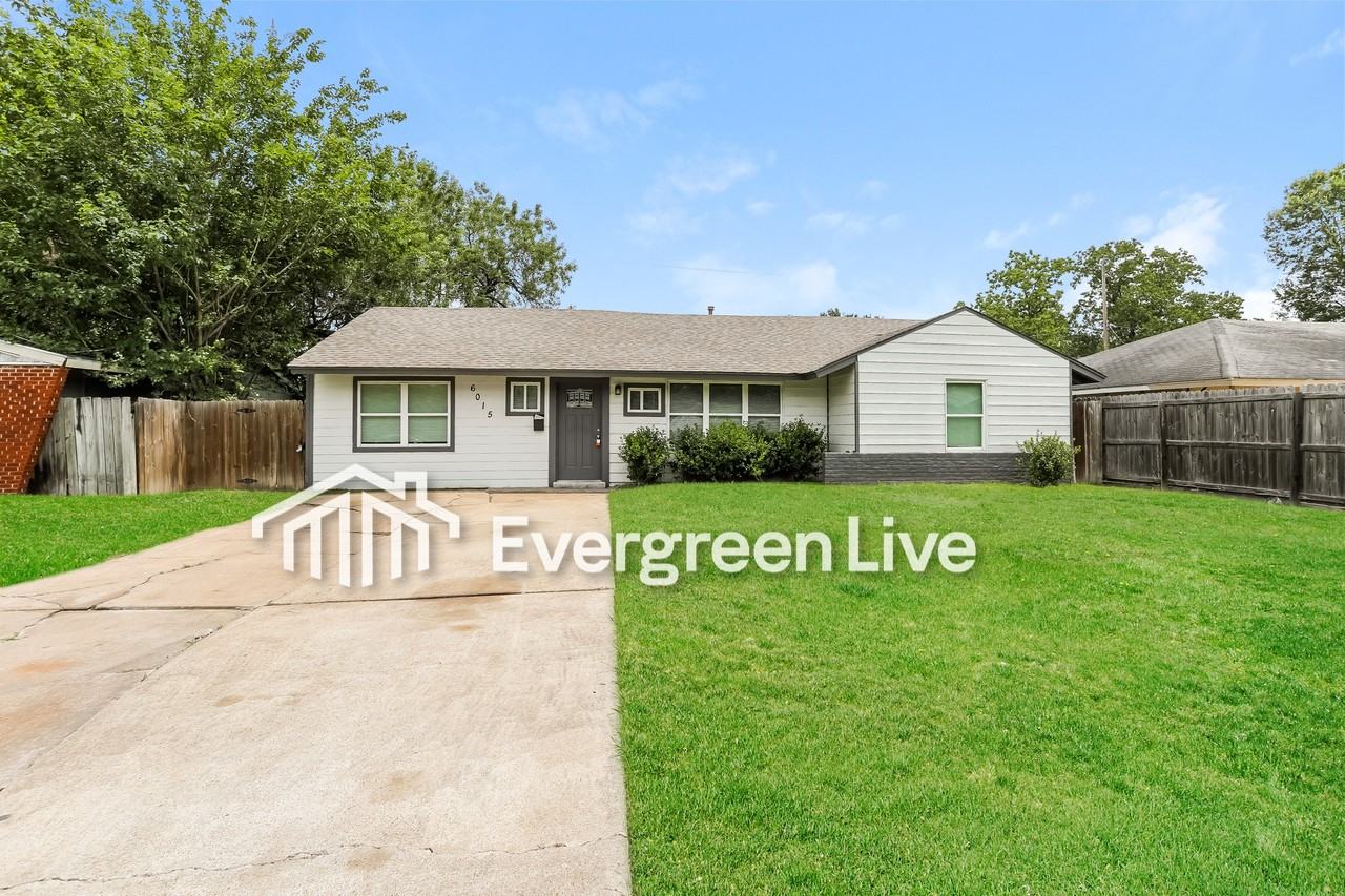 6015 Glenhurst Drive - Photo 3 of 11