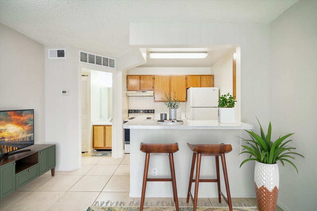 Latigo 27 - Photo 2 of 50