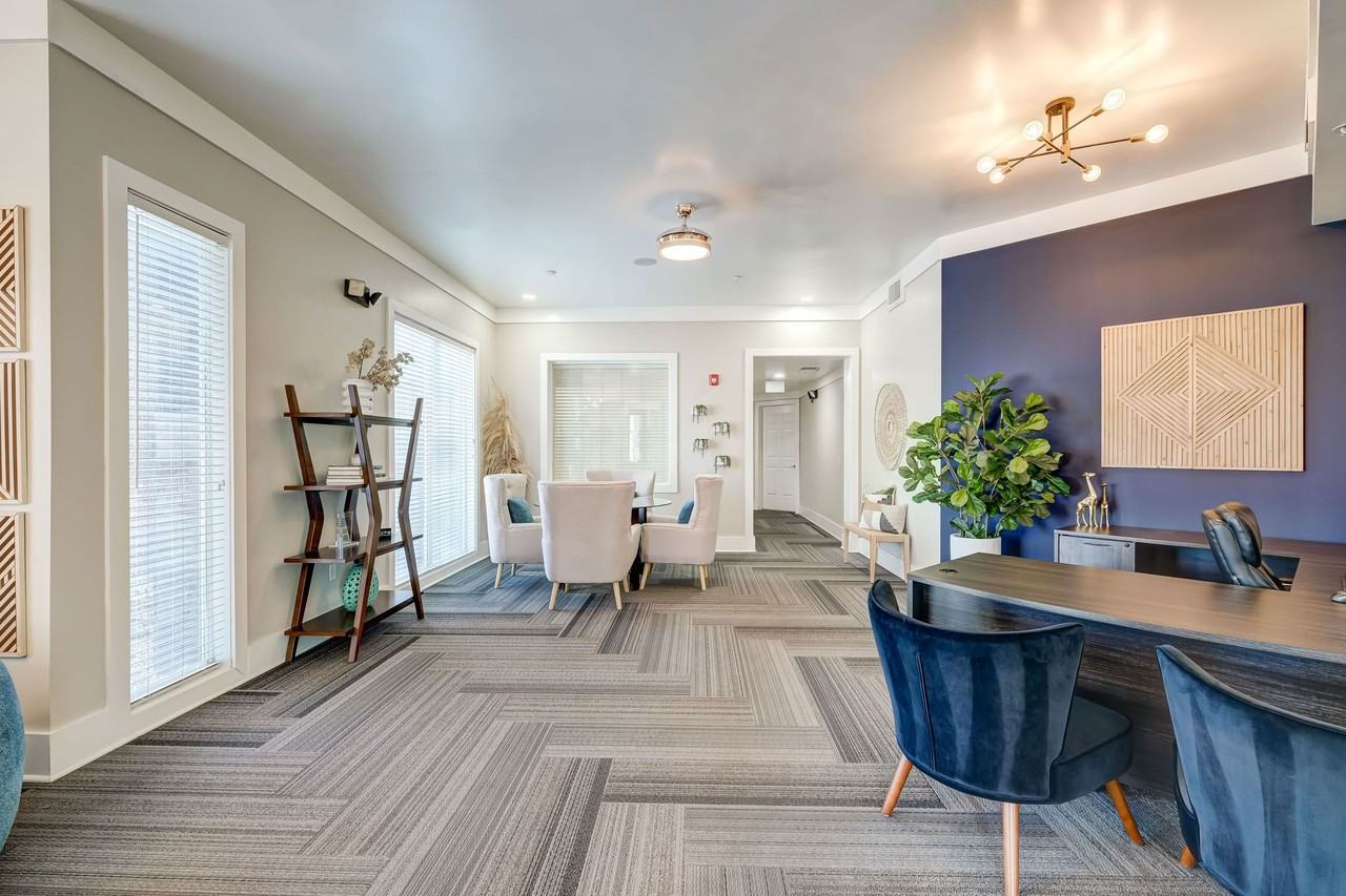 Vue Park West - Photo 4 of 38