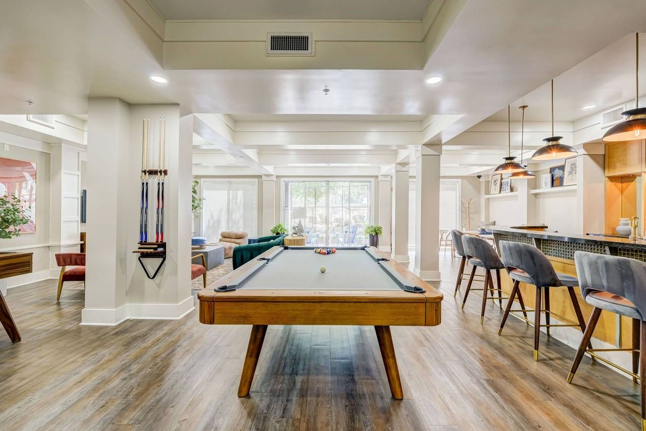 Vue Park West - Photo 7 of 38