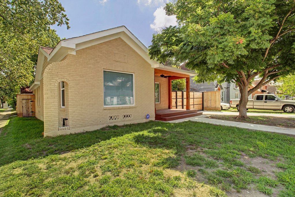 2401 Eagle St - Photo 2 of 21