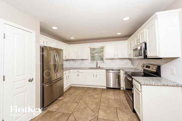 105 Whispering Way - Photo 3 of 15