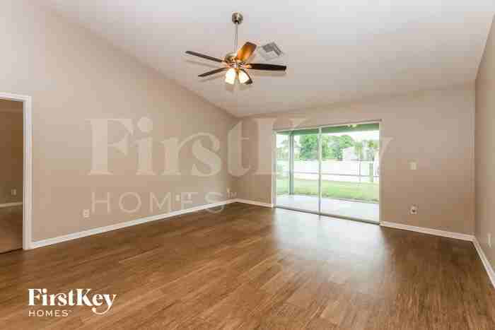 4105 Ne 10th Ave - Photo 2 of 16