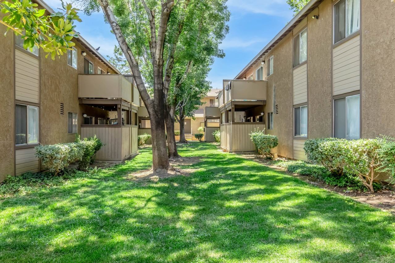 Sienna Heights - Photo 2 of 17