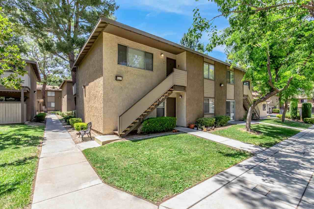 Sienna Heights - Photo 3 of 17