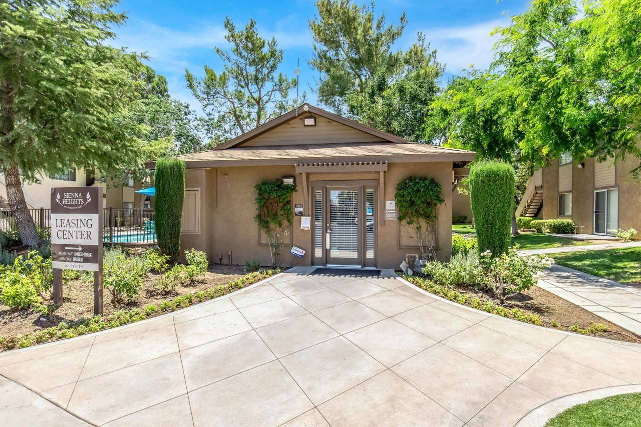 Sienna Heights - Photo 4 of 17