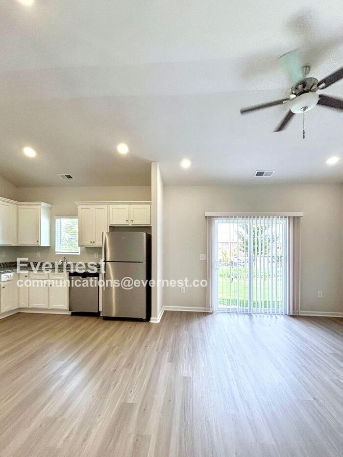 115 Lightning Dr - Photo 3 of 19