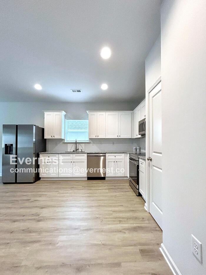 1346 7th Ave Sw - Photo 2 of 19