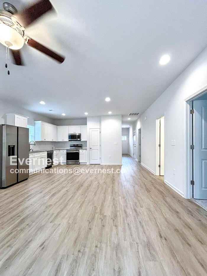 1346 7th Ave Sw - Photo 3 of 19