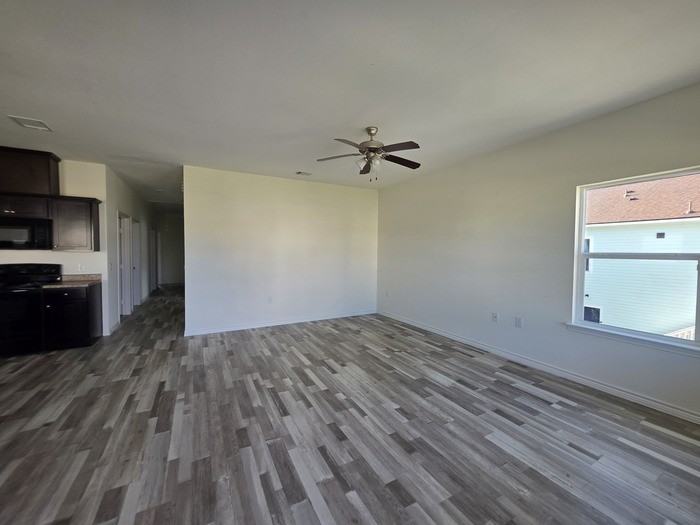 6322 Red Oak Dr - Photo 3 of 14