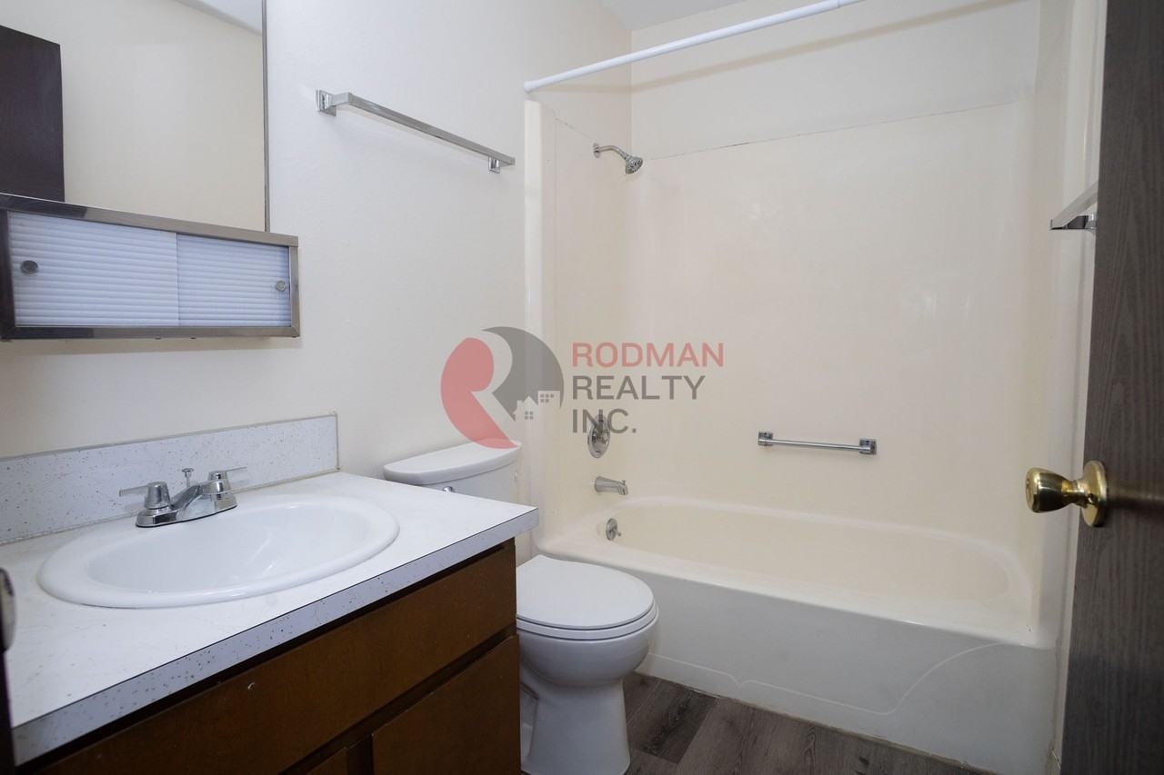 935 8th Avenue - Photo 3 of 20