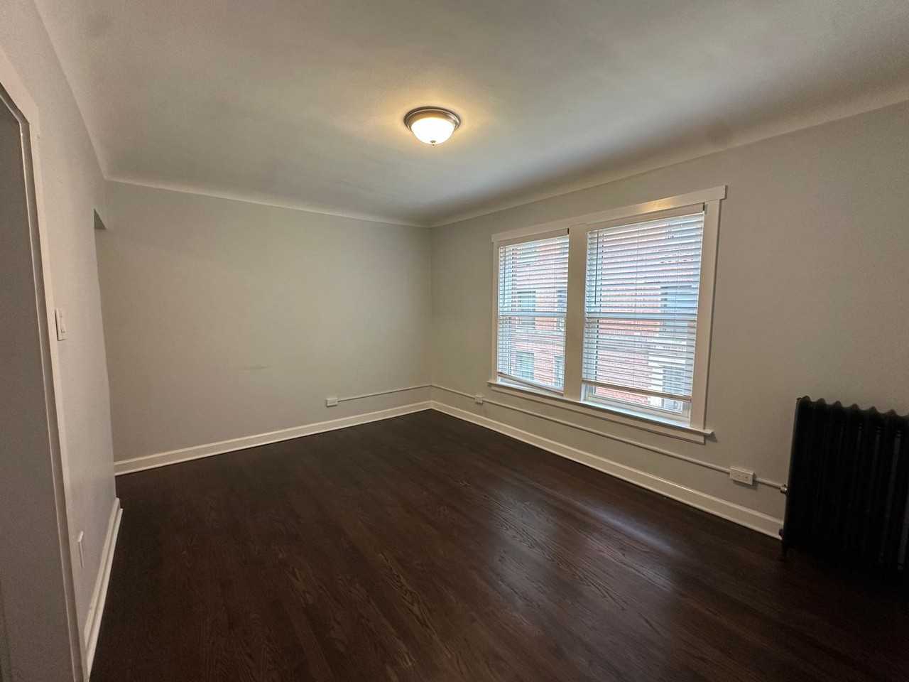 1381 West Greenleaf Avenue #1N - Photo 7 of 9