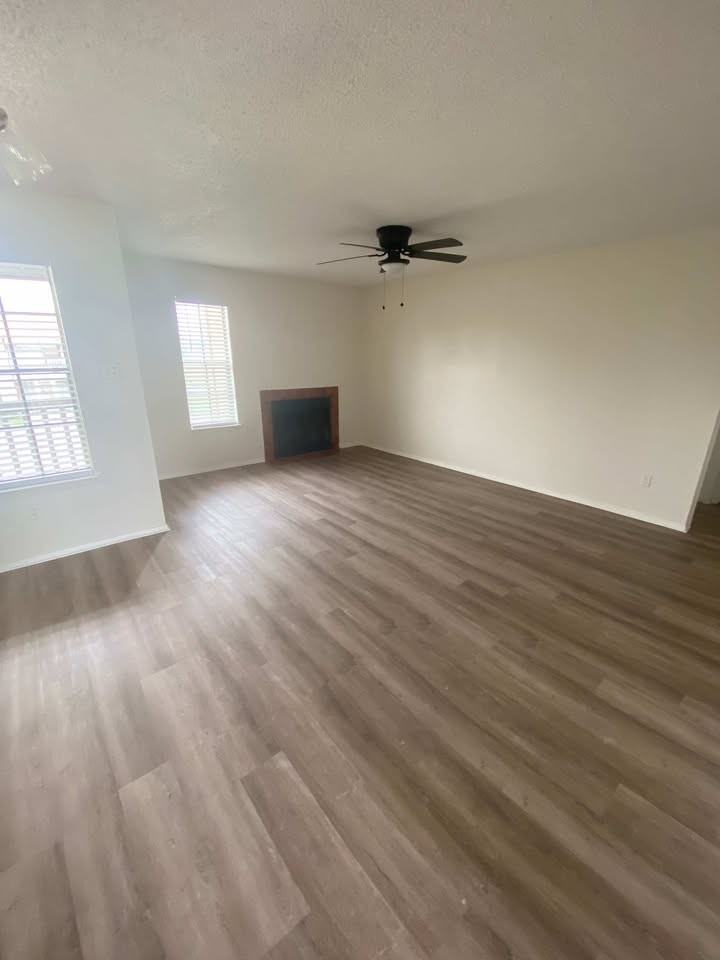 119 Circle Ct #120 - Photo 5 of 8