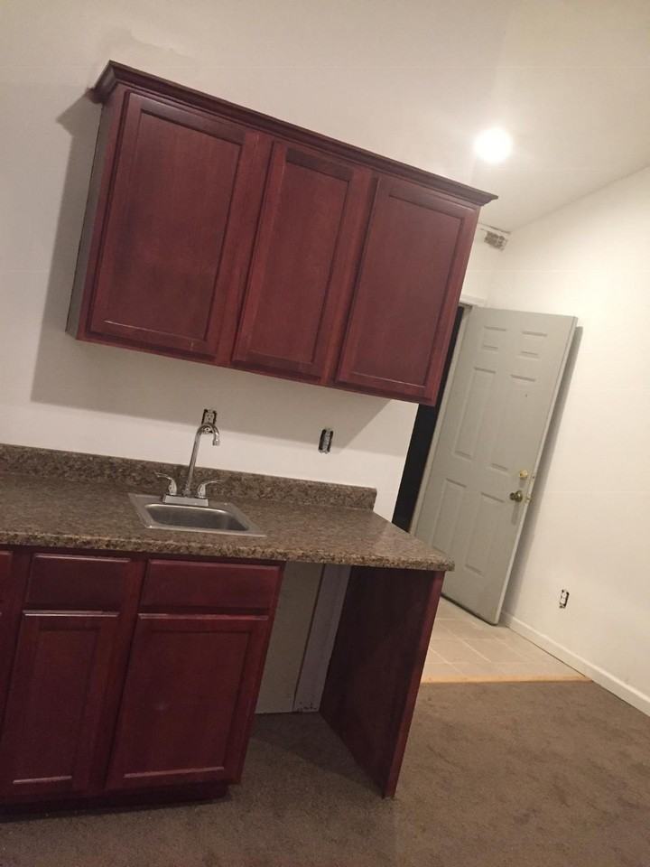 4337 E Paradise Ave #NA - Photo 2 of 6