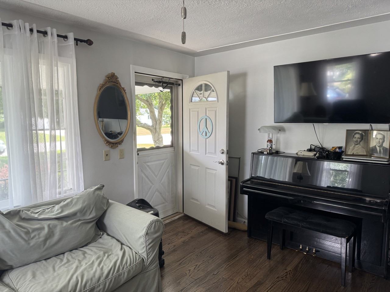 745 Forde Ave #NA - Photo 2 of 23