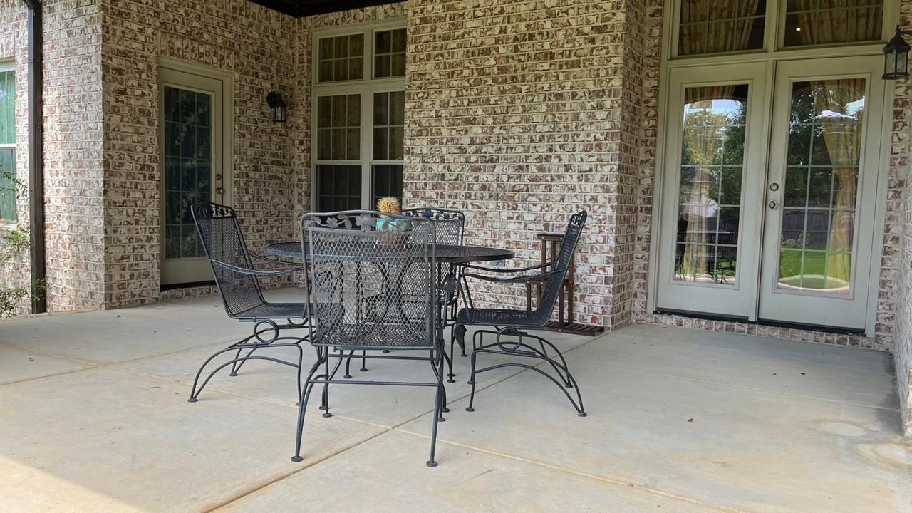 1212 Weatherford St #NA - Photo 3 of 20