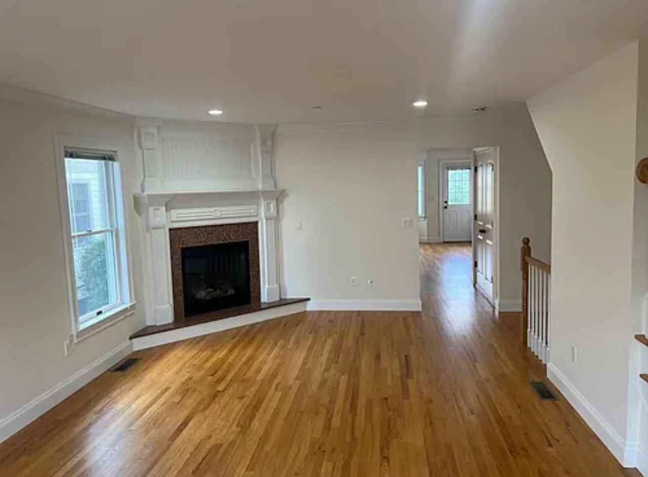 39 Park Ave #LEFT - Photo 3 of 16